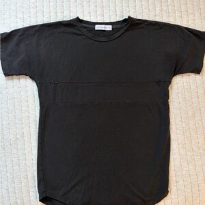 Movemama Black Short Sleeve Nursing T-Shirt Small